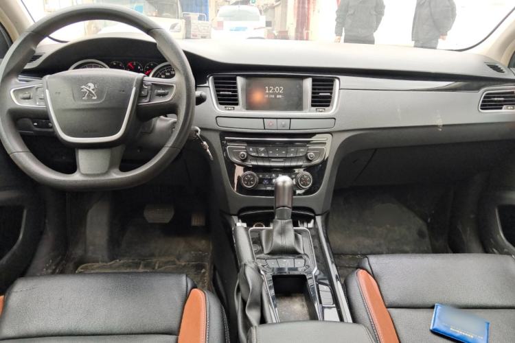 Used Peugeot 508 2015 2.0L Automatic Zhiyi Edition Center Console