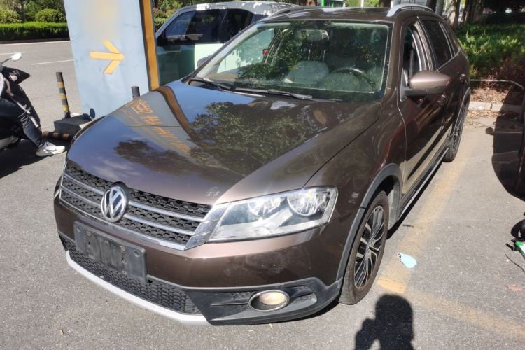 Used Volkswagen Cross Lavida 2014 1.4TSI DSG