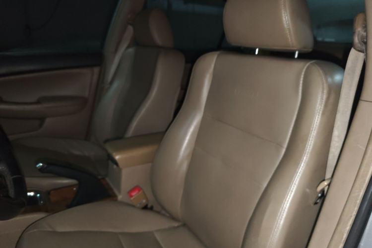 Used BYD F6 2011 Golden Edition 2.0L CVT Deluxe Model Left Front Seat