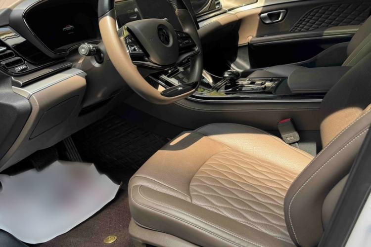 Used BYD Han 2023 EV Champion Edition 506KM Front-Wheel-Drive Premium Model Interior 4