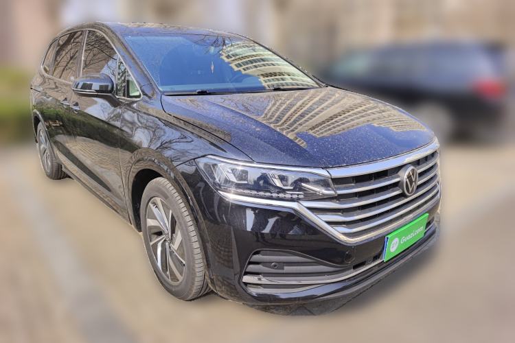 Used Volkswagen Viloran 2022 380TSI Luxury Edition Front Right 45 Deg