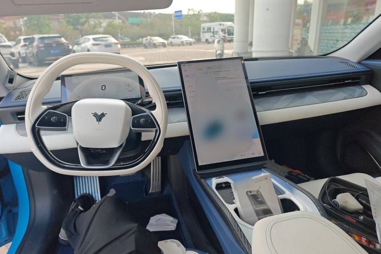 Used NETA GT 2023 580 AWD Center Console