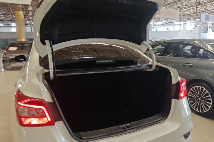 Used Nissan Sylphy 2021 Classic 1.6XE CVT Exclusive Edition Trunk