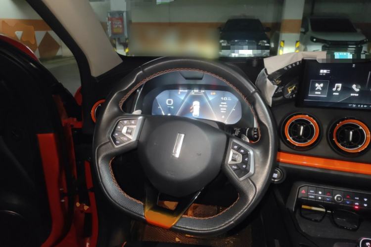 Used Wey VV5 2019 1.5T Two-Wheel-Drive Orange Edition Limited Model Steering Wheel
