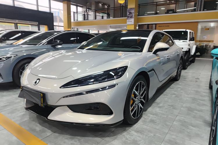 Used Denza Z9GT 2024 630 All-Wheel Drive Pro Version