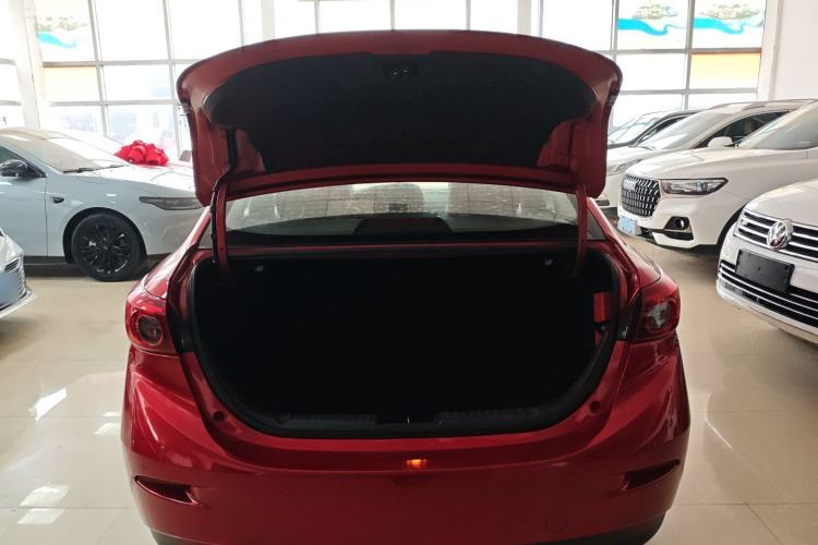 Used Mazda 3 Axela 2017 Sedan 1.5L Automatic Luxury Model Emission Standard China V