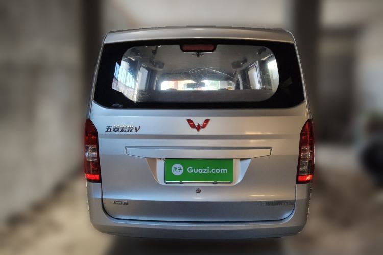 Used Wuling Rongguang V 2015 1.5L Practical Version Rear