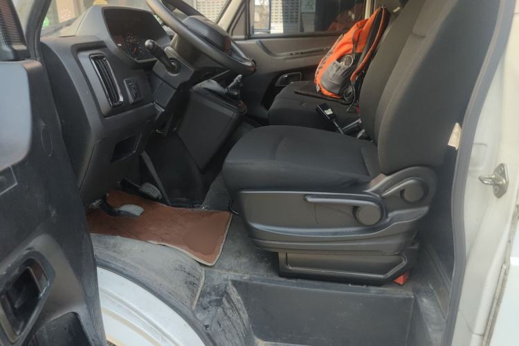 Used Iveco Daily 2023 2.5T A37M1 Long Wheelbase Mid-Roof Dual-Tire Side-Sliding Doors 5-9 Seats