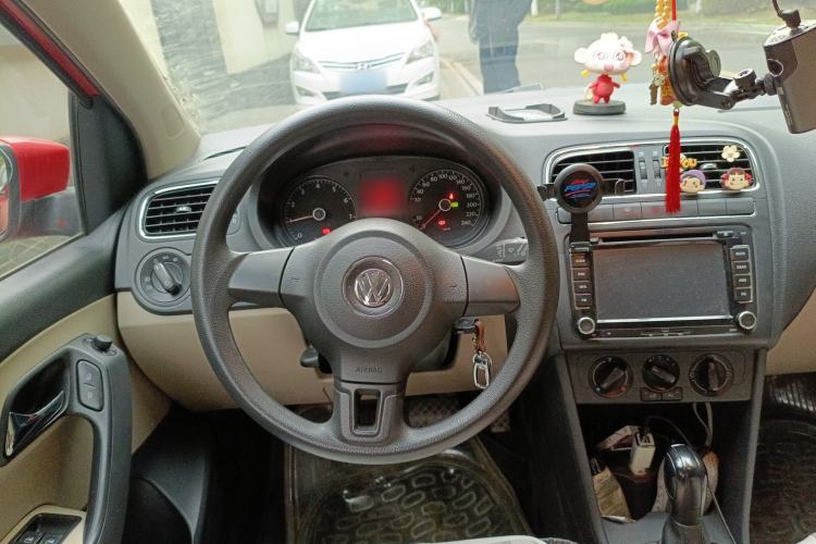 Used Volkswagen Polo 2011 1.6L Automatic ZhiShang Version Steering Wheel