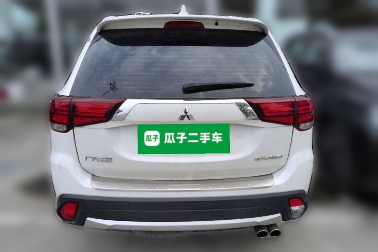 Used Mitsubishi Outlander 2017 2.0L Two-Wheel Drive Glory Edition 5 Seats