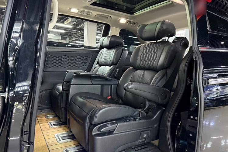 Used Honda Elysion 2022 2.0L eHEV Luxury Edition