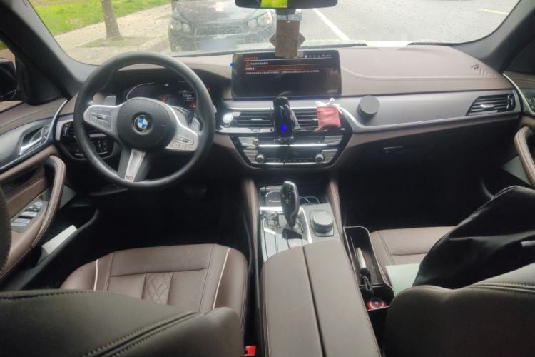 Used BMW 5 Series 2023 530Li Leading Model M Sport Package Center Console