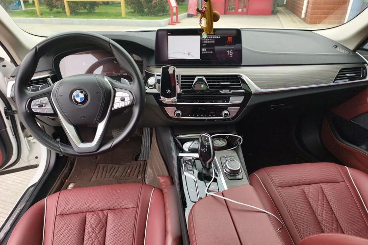 Used BMW 5 Series 2022 Updated 530Li Leading Edition Luxury Package Center Console