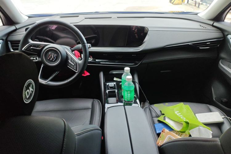 Used Buick Envision 2025 Encore Plus 28T Two-Wheel-Drive Platinum Edition