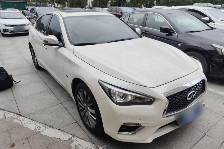 Used Infiniti Q50L 2018 2.0T Enjoyment Version China VI Standard
