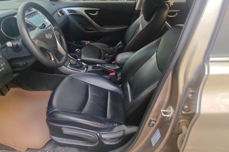 Used Hyundai Elantra (5th Generation / Langdong) 2015 1.6L Manual Leading Model