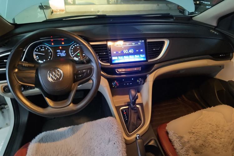 Used Buick GT 2019 15T Dual-Clutch Advanced Version China VI Standard Center Console