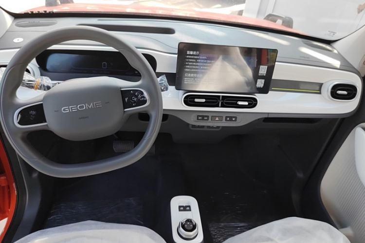 Used Geely Galaxy Panda 2025 210km Panda Rider Interior 1