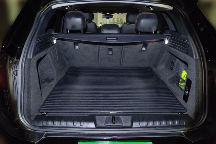 Used Land Rover Range Sport 2023 400PS Dynamic SE Trunk