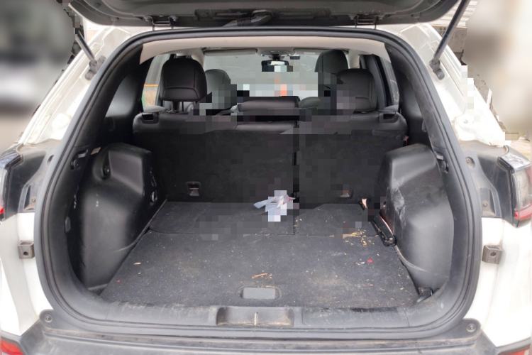 Used Jeep Cherokee 2019 2.0T Two-Wheel Drive Smart Enjoyment Version China VI Trunk