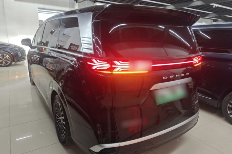 Used Denza D9 2024 DM-i 980 Four-Wheel Drive Prestige Model Exterior 2