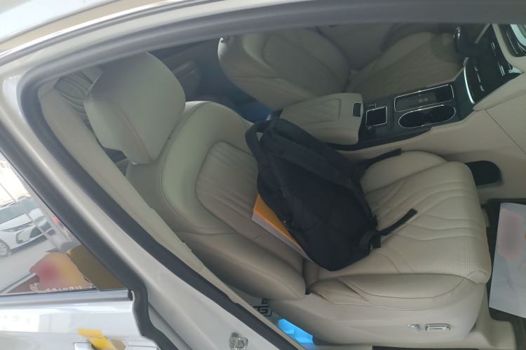 Used Buick GL8 2022 ES Landtrek 653T Comfort Edition