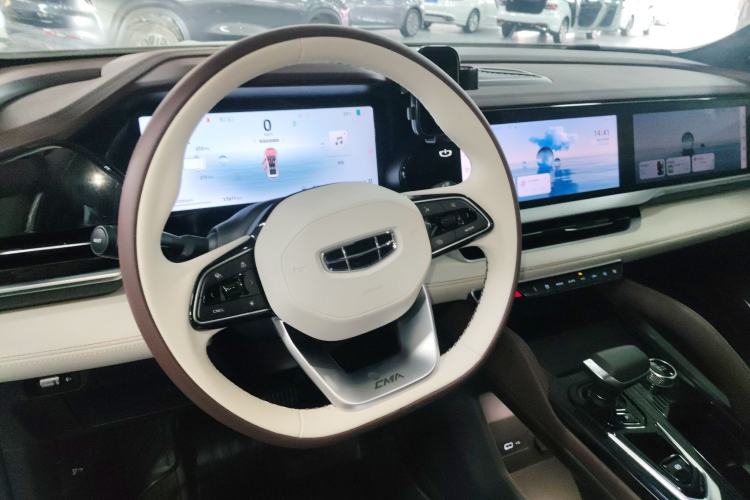 Used Geely Auto Monjaro L 2024 2.0TD High-Power Automatic Two-Wheel Drive Yunqi Version