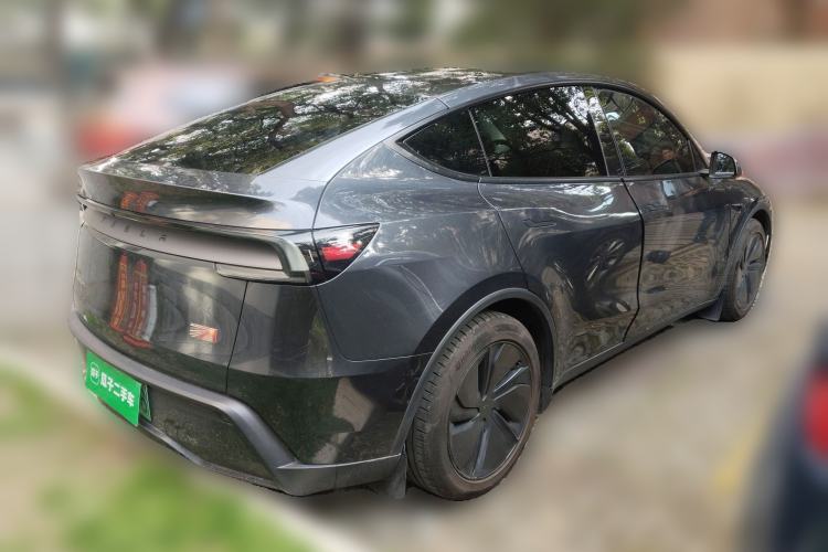 Used Tesla Model Y 2025 Long-Range All-Wheel Drive First Edition