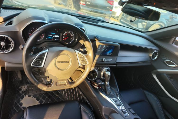 Used Chevrolet Camaro 2016 2.0T Automatic 1LT Hardtop Base Model—U.S. Specification