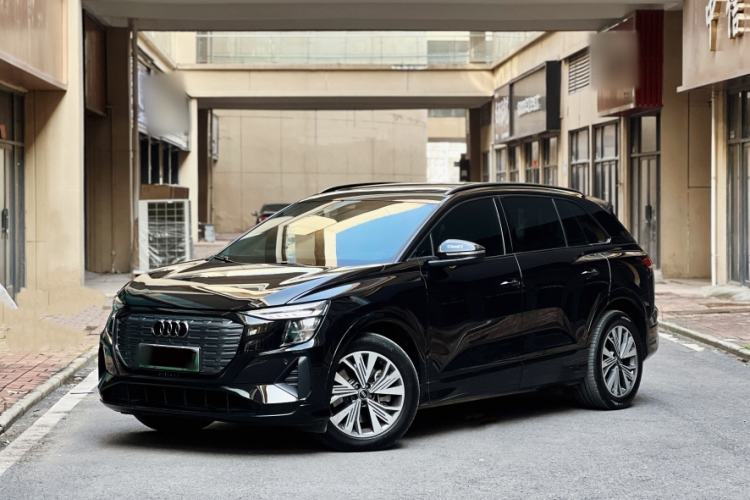 Used Audi Q5 e-tron 2023 40 e-tron Shining Edition Mecha Kit