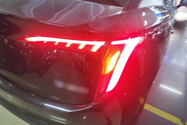 Used Hongqi E-QM5 2023 Revised Version Basic Travel Edition Exterior 3