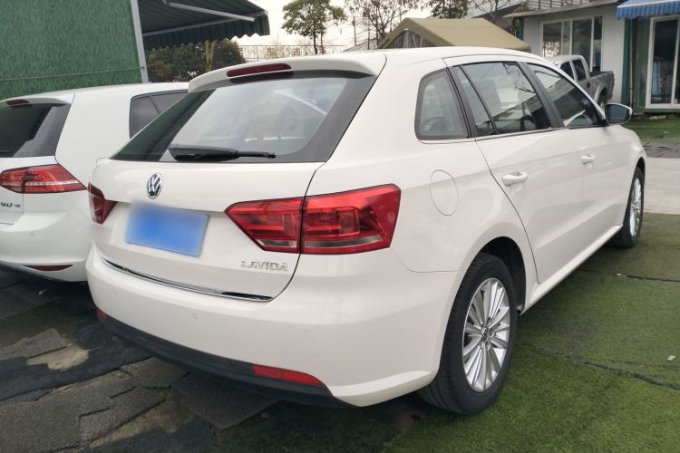 Used Volkswagen Gran Lavida 2013 1.6L Manual Comfort Model