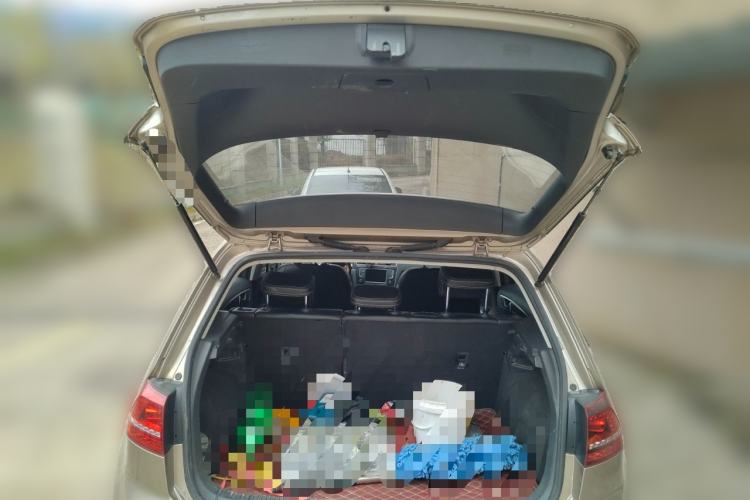 Used Volkswagen Golf 2017 1.6L Automatic Comfort Million-Vehicle Anniversary Edition
