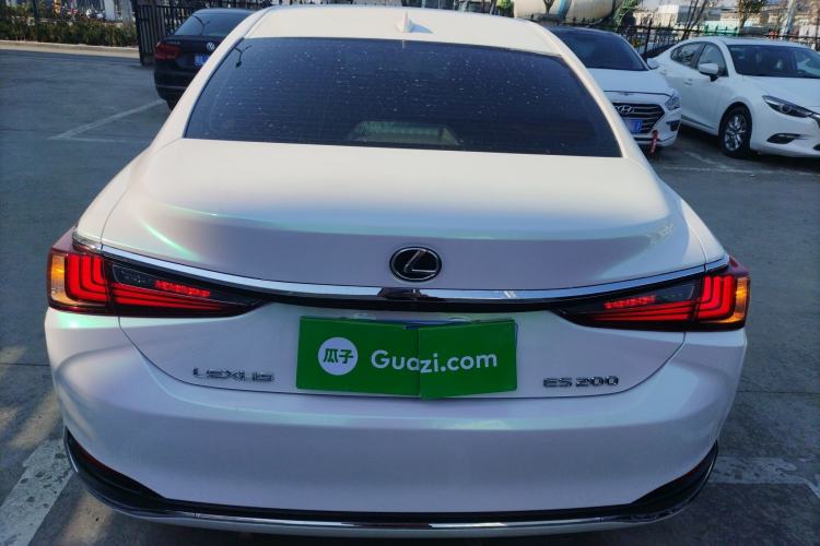 Used Lexus ES 2020 200 Excellence Edition
