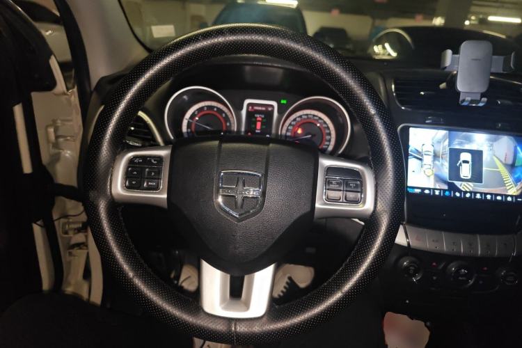 Used Dodge Journey 2013 2.4L Two-Wheel Drive Luxury Version