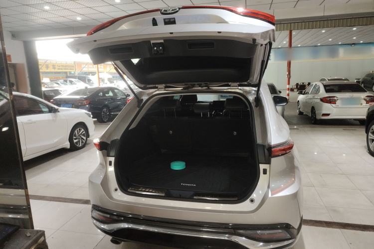 Used Toyota Venza 2023 2.0L CVT Two-Wheel Drive Luxury Edition