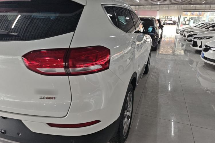 Used Haval H6 2017 Red Label 2.0T Automatic Two-Wheel Drive ZhiShang Model