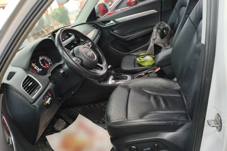 Used Audi Q3 2016 30 TFSI Collector's Edition Comfort Model
