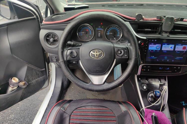 Used Toyota Levin 2017 Revised Dual-Engine 1.8H GS E-CVT Elite Sunroof Version China V Standard Steering Wheel