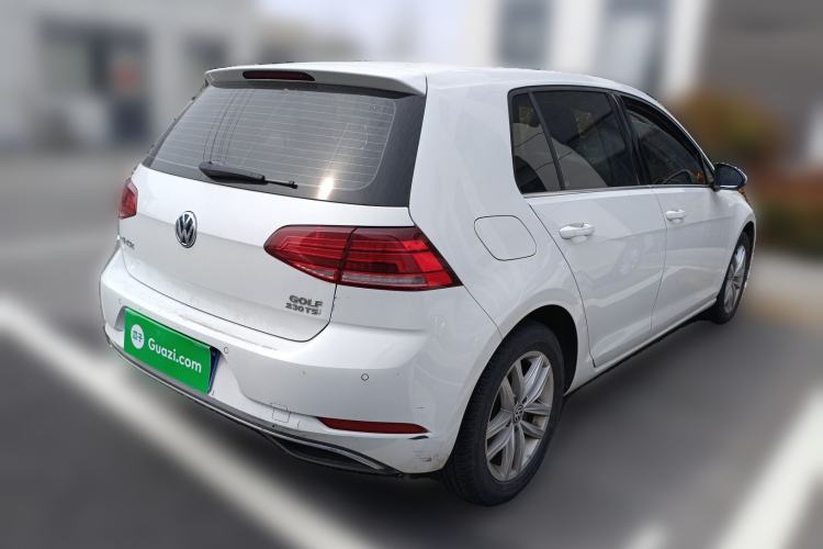 Used Volkswagen Golf 2018 230TSI Automatic Comfort Model Rear Right 45 Deg