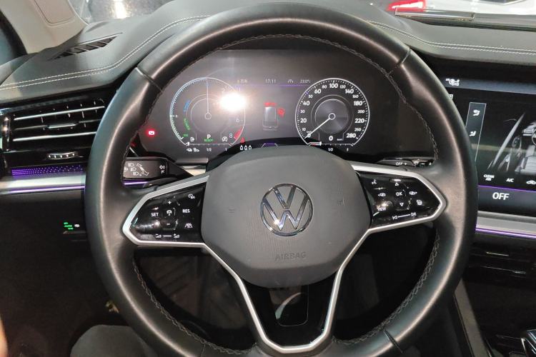 Used Volkswagen Touareg New Energy 2021 eHybrid
