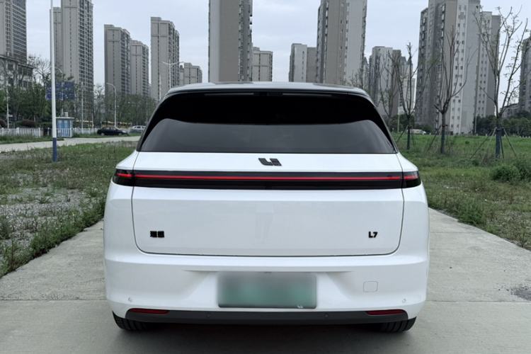 Used Li Auto L7 2023 Air model

