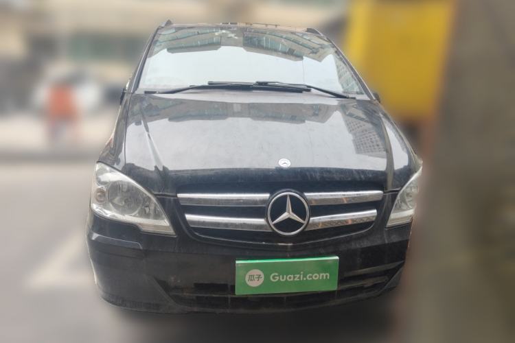 Used Mercedes-Benz Vito 2011 2.5L 7-seater executive version Front