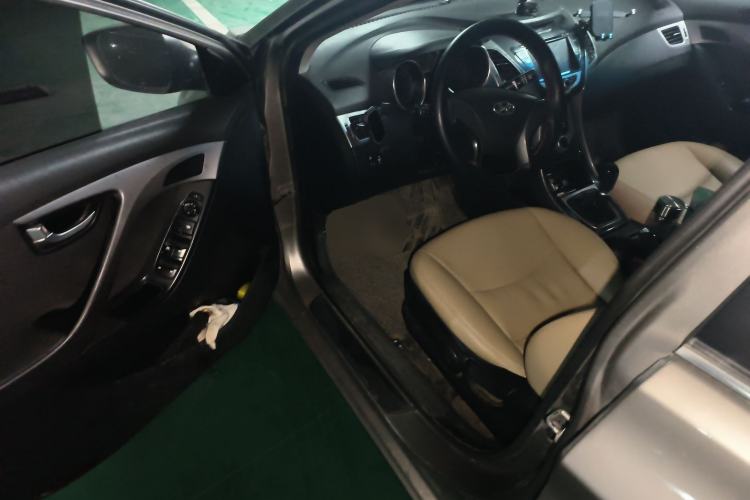 Used Hyundai Elantra (5th Generation / Langdong) 2015 1.6L Manual Leading Model
