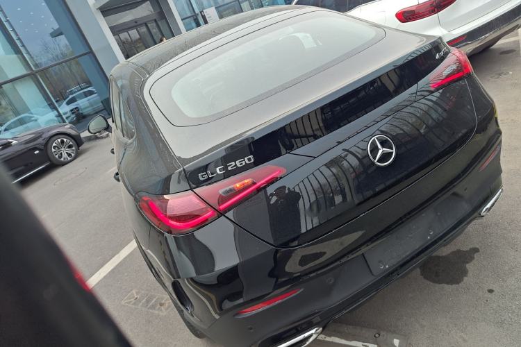 Used Mercedes-Benz GLC Coupe 2025 GLC 260 4MATIC Coupe SUV
