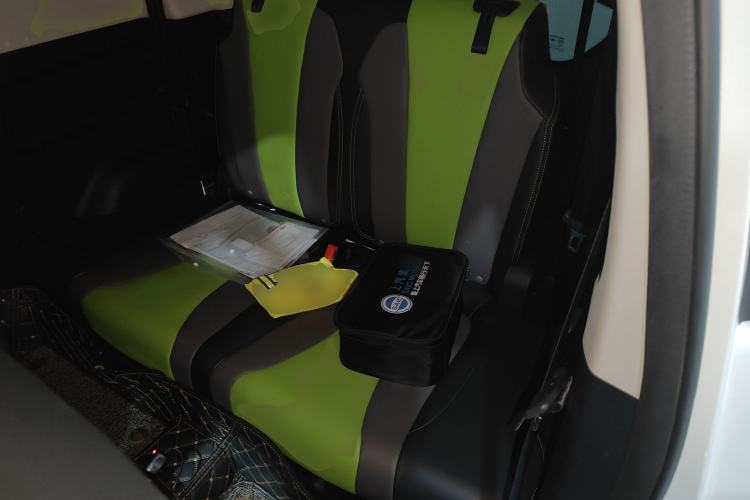 Used Roewe Clever 2021 302 km New Four-Seater Super-Efficient Version