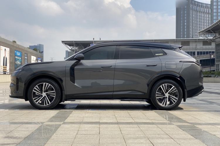 Used Lynk & Co 08 EM-P 2023 120km Long-Range Halo
