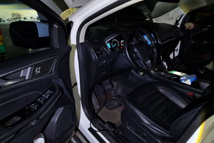 Used Ford Edge 2018 EcoBoost 245 Two-Wheel-Drive Titanium 7-Seater China V Standard
