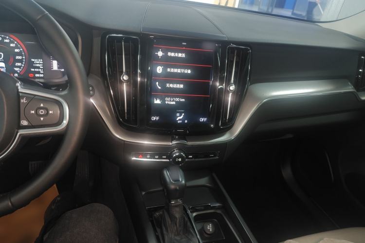 Used Volvo XC60 2018 T5 4x4 Zhiyi Edition