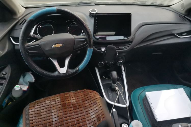 Used Chevrolet Cavalier 2022 325T Automatic Enjoyment Edition Center Console